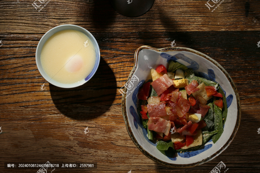 日系菠菜温泉蛋色拉