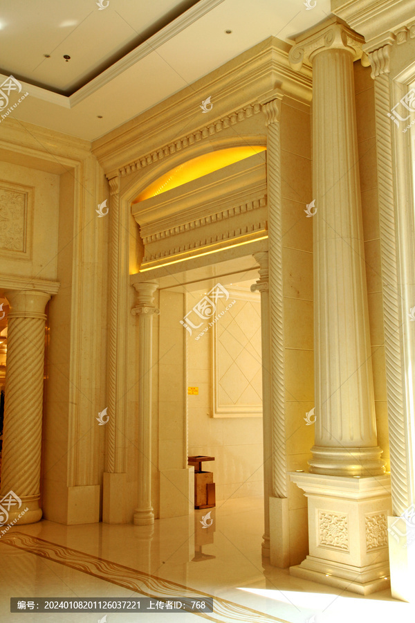 酒店通道走廊圆柱罗马柱装饰