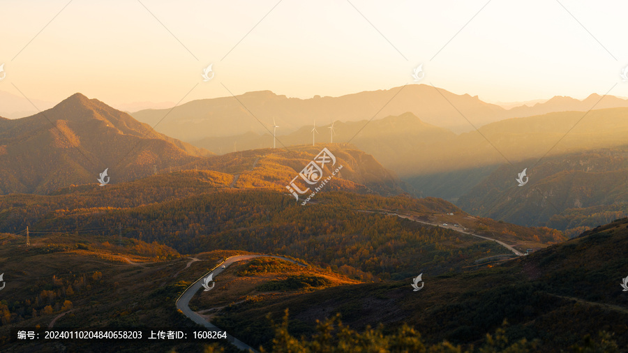 夕阳高山草甸