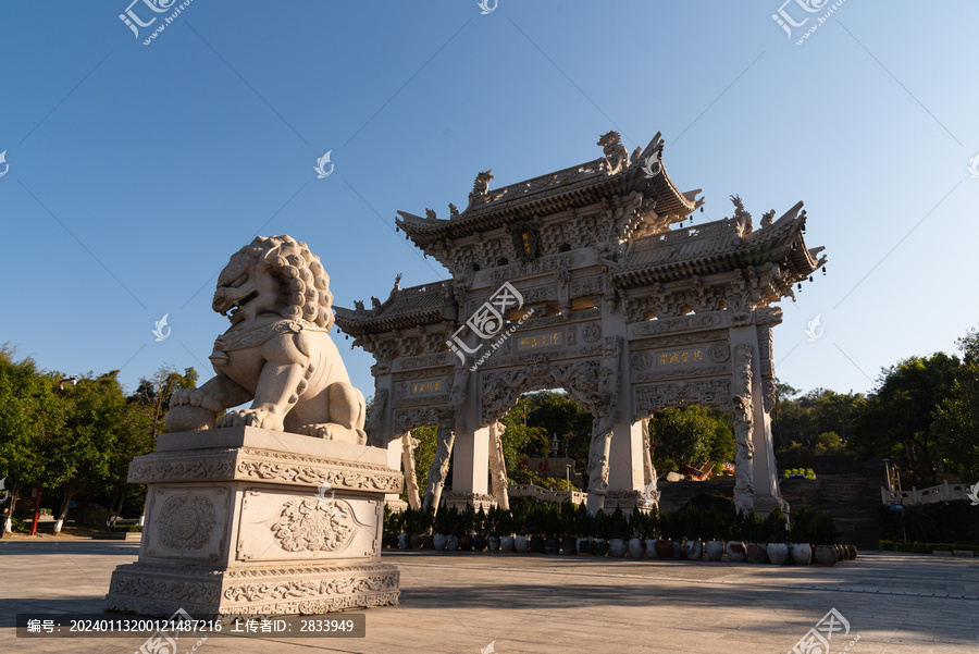 厦门航拍梅山寺建筑景观