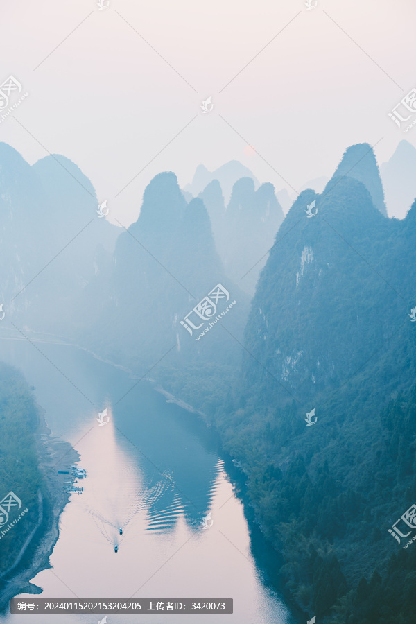 桂林阳朔漓江山水风景