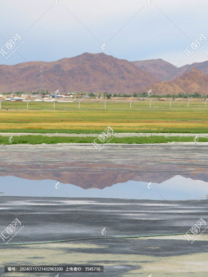 新疆哈密巴里坤湖