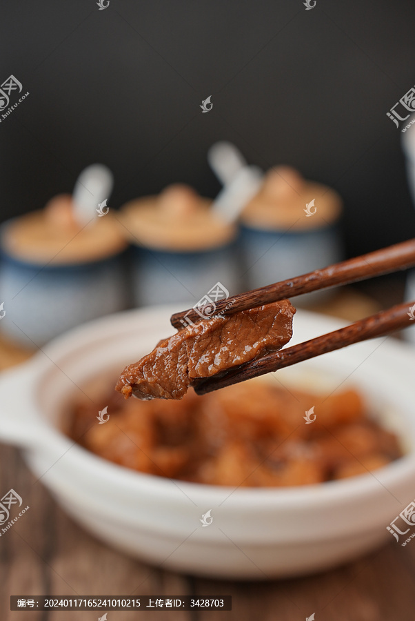 筋头巴脑牛肉牛筋摄影图