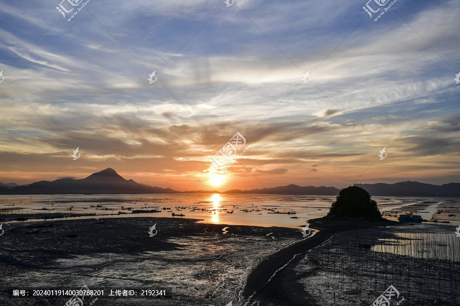 福建省霞浦县围江村馒头山日出