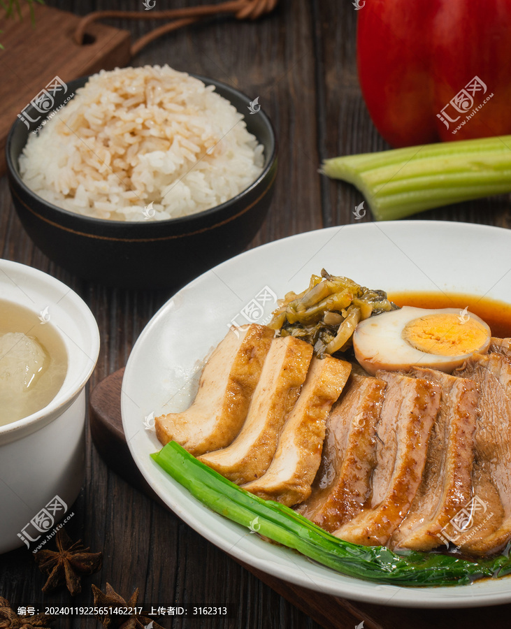 卤鹅肉饭