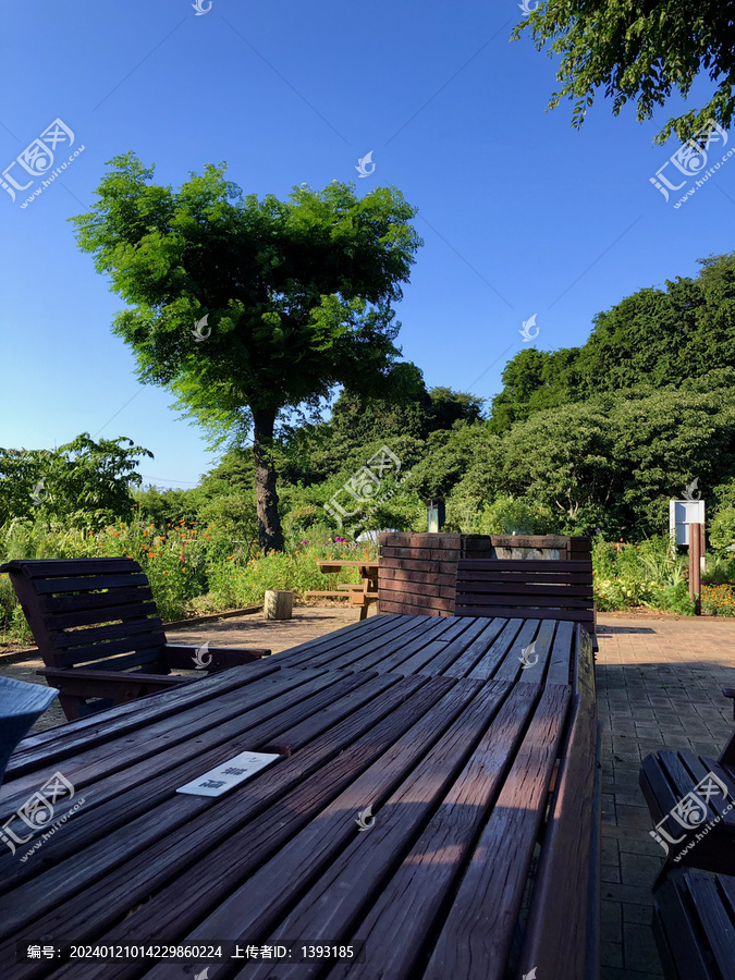 日本公园休闲木桌椅
