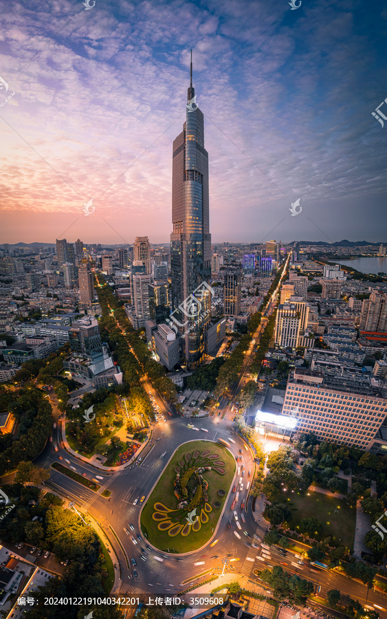 航拍南京紫峰大厦和城市天际线