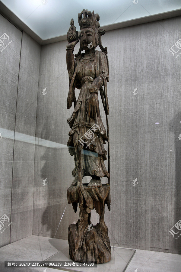 锦州市博物馆木雕菩萨像