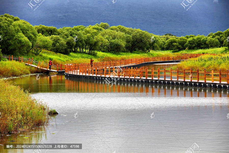 黑瞎子岛湿地木栈道