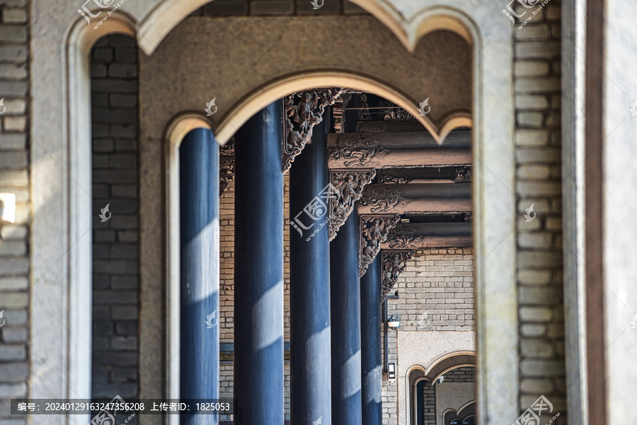 广州陈家祠古建筑空间风光