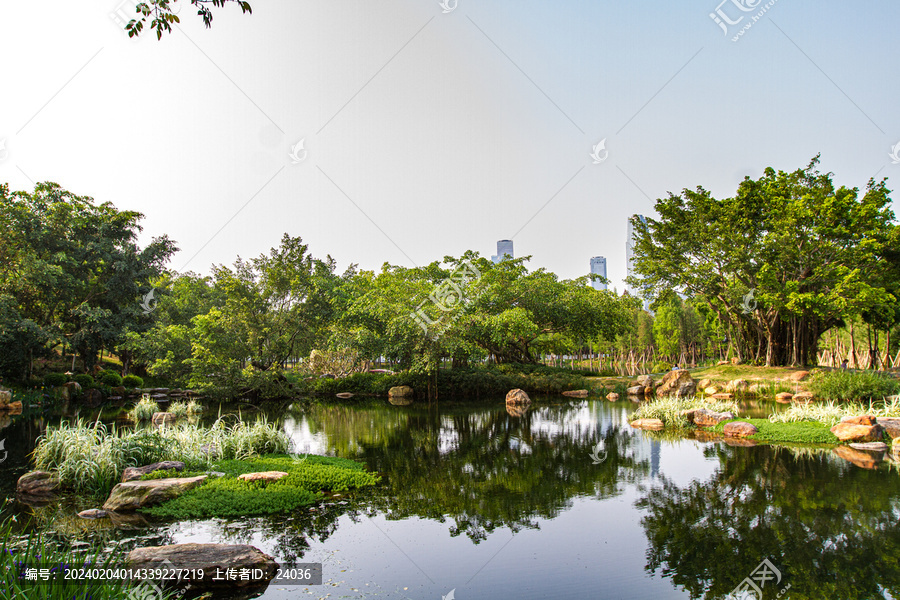 青秀山公园湖泊风光