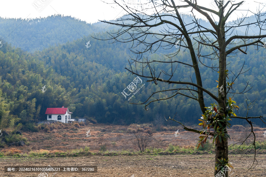 山间小屋