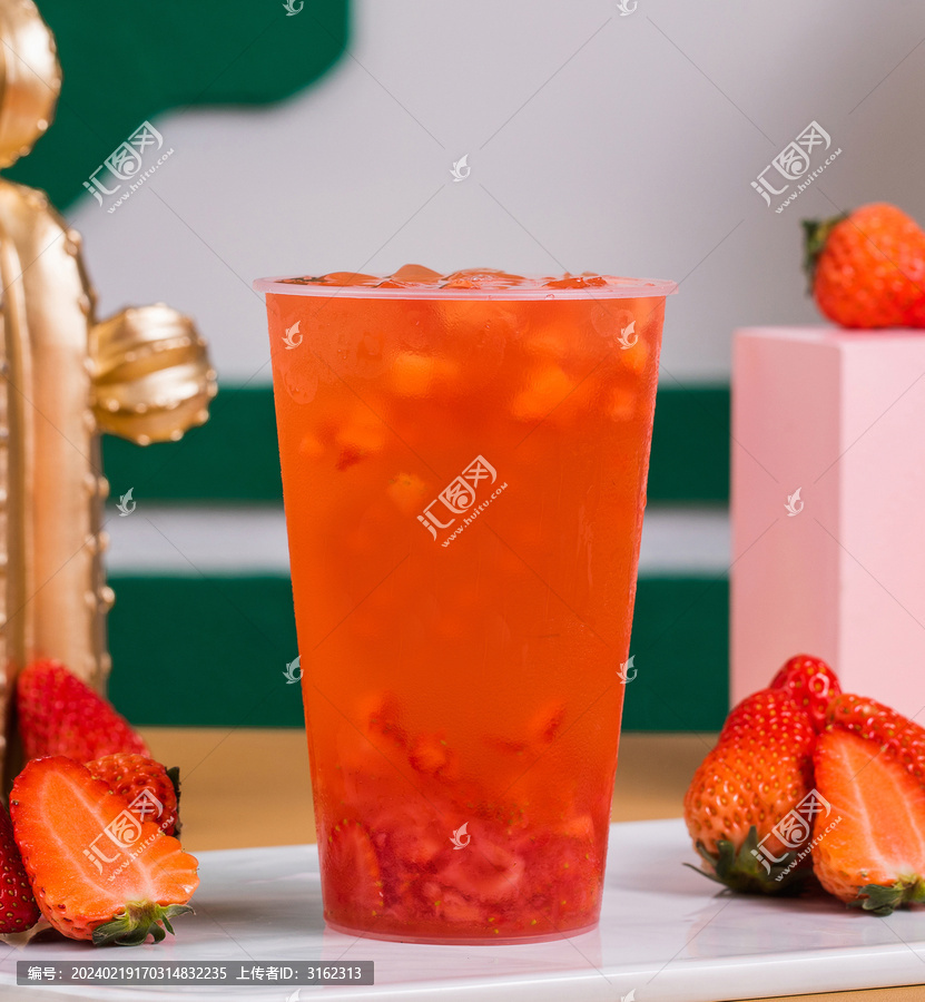 草莓冰茶