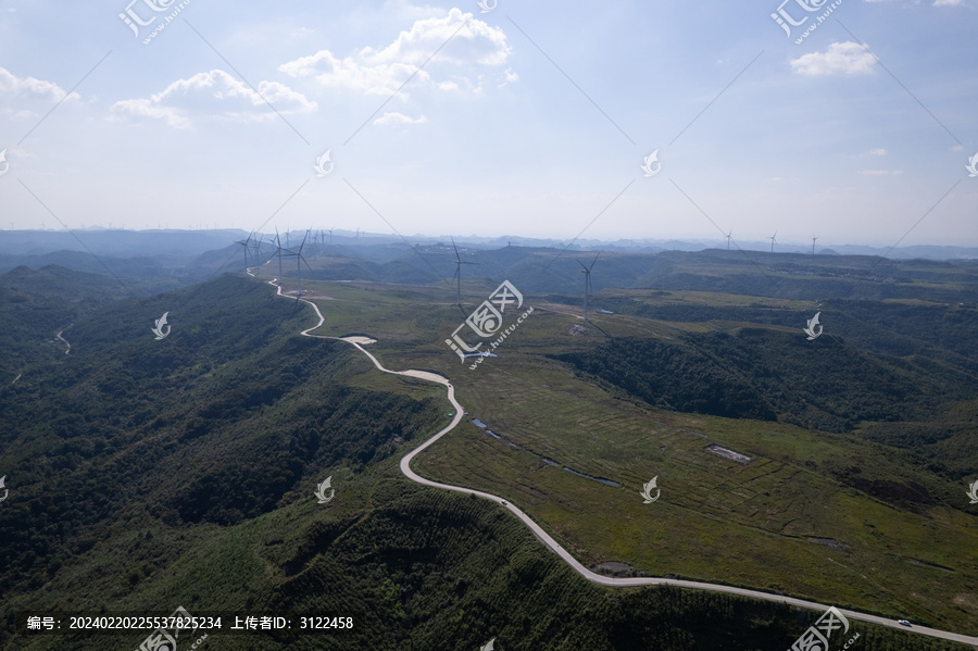 贵州龙里油画大草原航拍