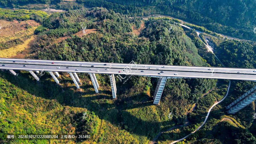 亚洲第一高架桥墩腊八斤特大桥