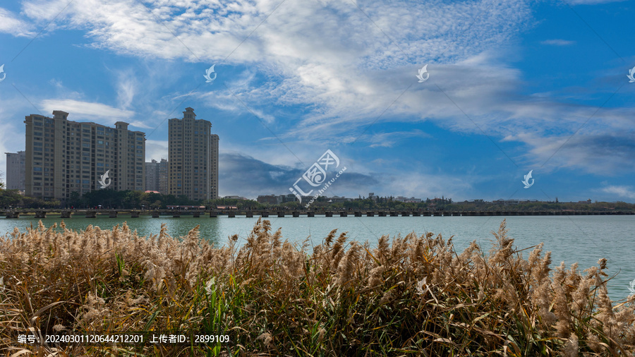 泉州蓝天白云都市风景