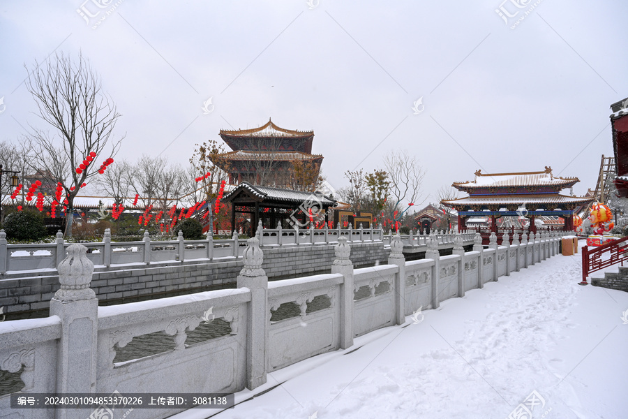 开封清明上河园大雪建筑灯笼雪景