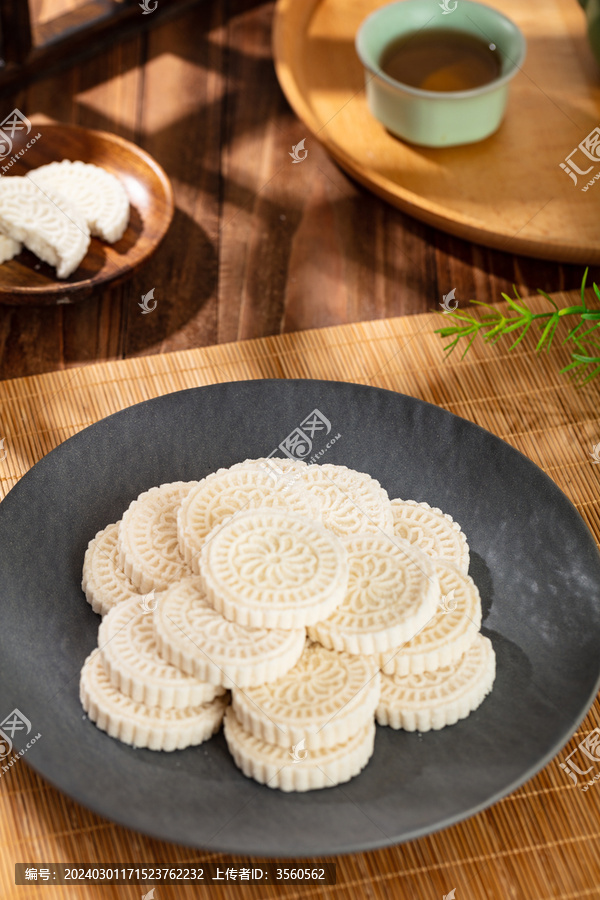 代餐蒸薏米饼手工粗粮休闲食品