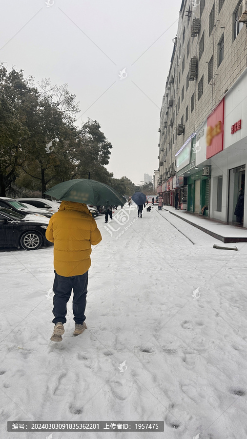 大雪纷飞