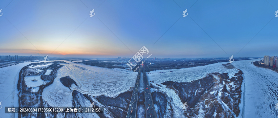 松花江公路大桥雪景晚霞