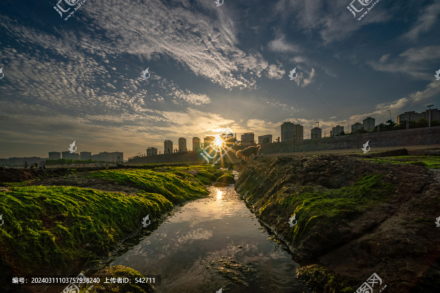 青岛西海岸星海滩晚霞