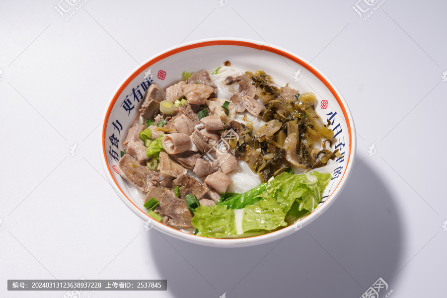 酸菜猪杂粉汤