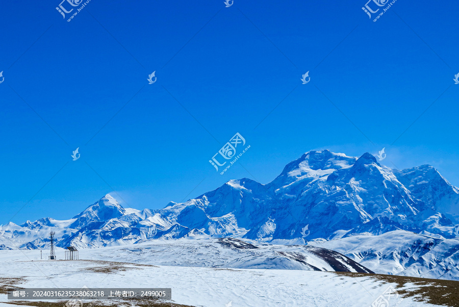 珠穆朗玛峰景区冬景