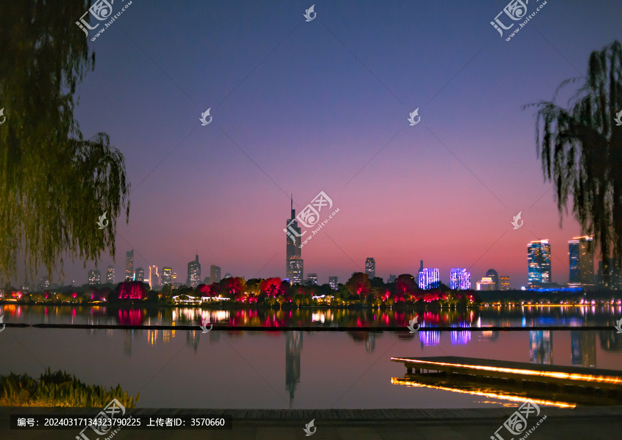 玄武湖夜景