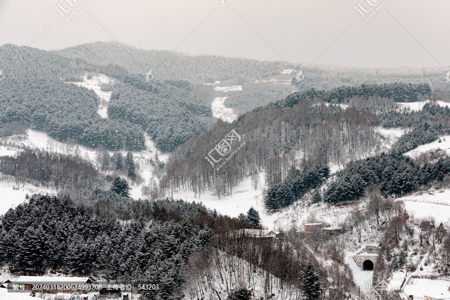 吉林松岭雪村冬季东北农村雪景