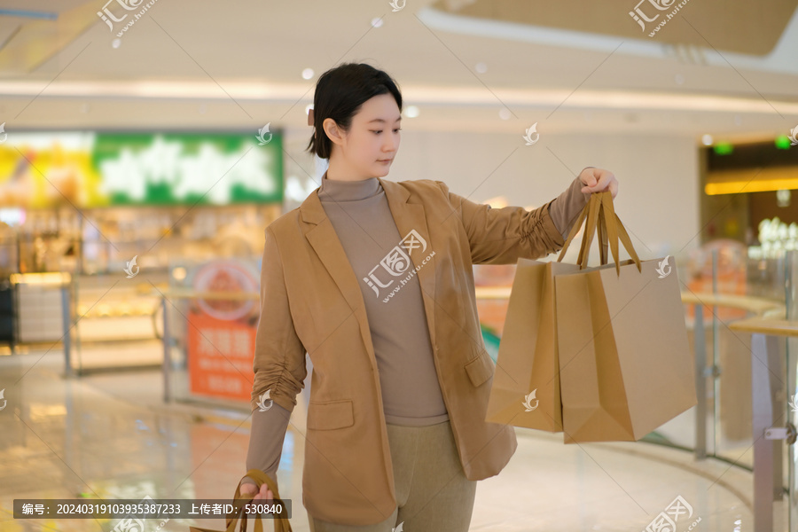 自信女性手提购物袋