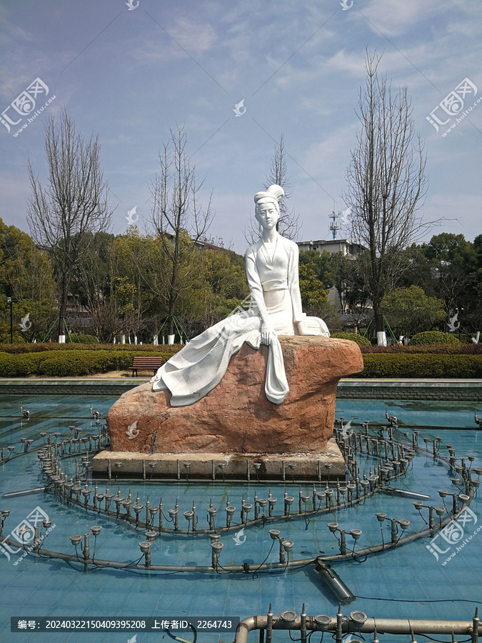 浙江省诸暨市城市广场雕像