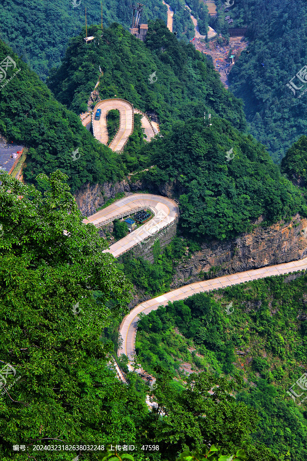 张家界天门山盘山路