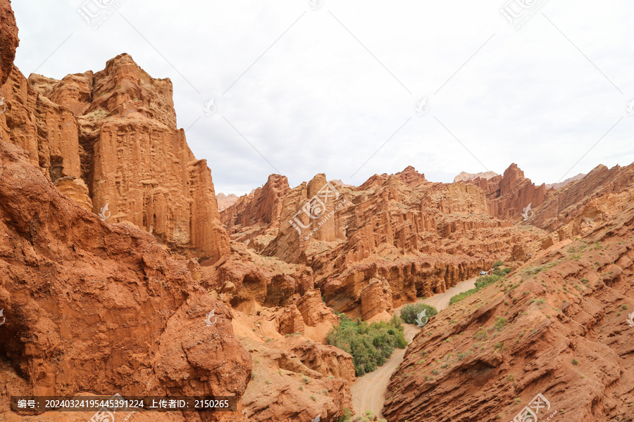 天山神秘大峡谷