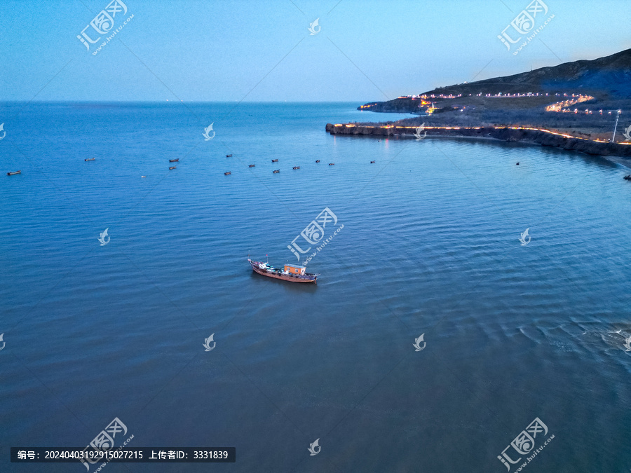 航拍辽宁葫芦岛海面景色