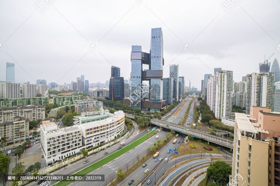 深圳总部与繁华城市高速路