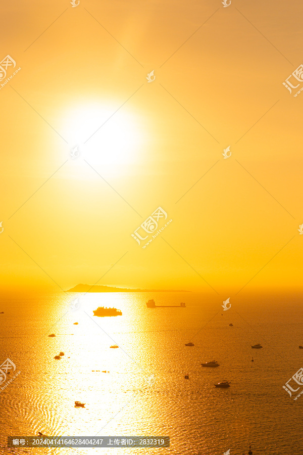 三亚海洋美丽日落与船只海景