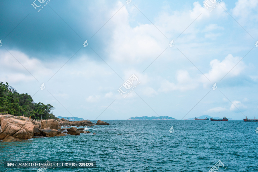 珠海外伶仃岛海上风景蓝天白云