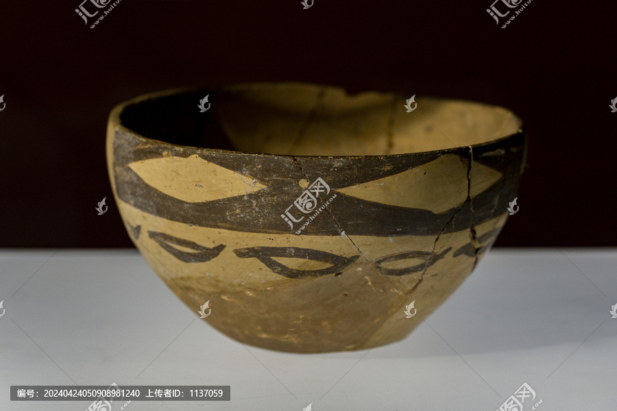仰韶文化庙底沟类型彩陶碗