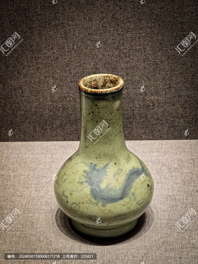 青釉陶瓷花瓶