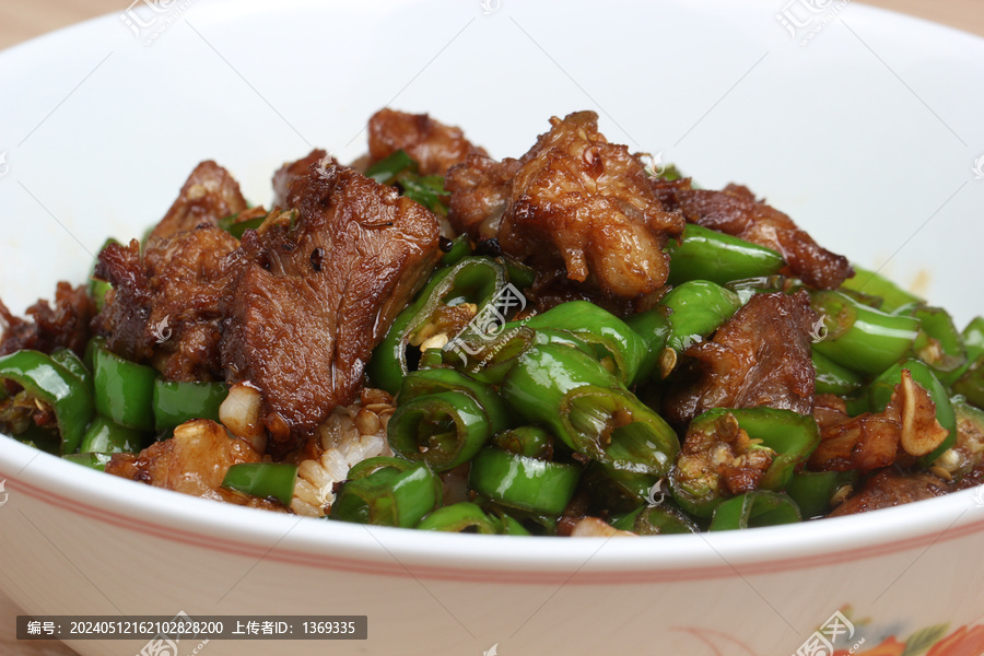 青椒炒肉饭