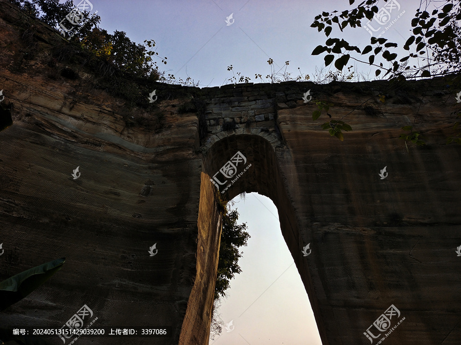 四川省自贡市大安采石场拱门