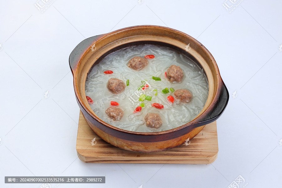 萝卜丸子汤