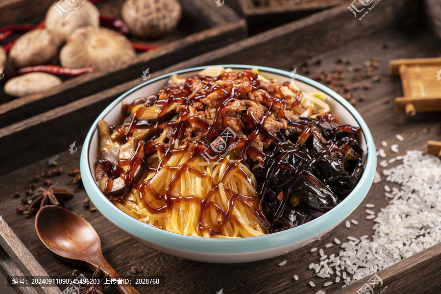蜜汁烤肉拌饭
