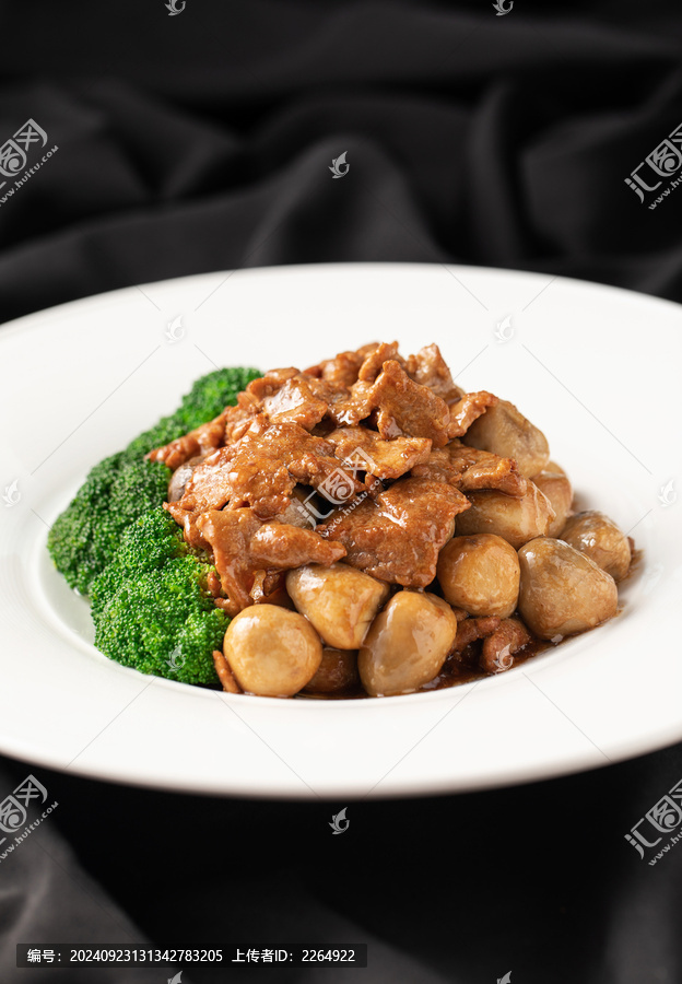 蚝油草菇牛肉