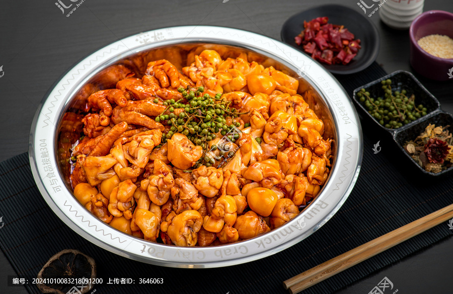 牛蛙鸡爪煲