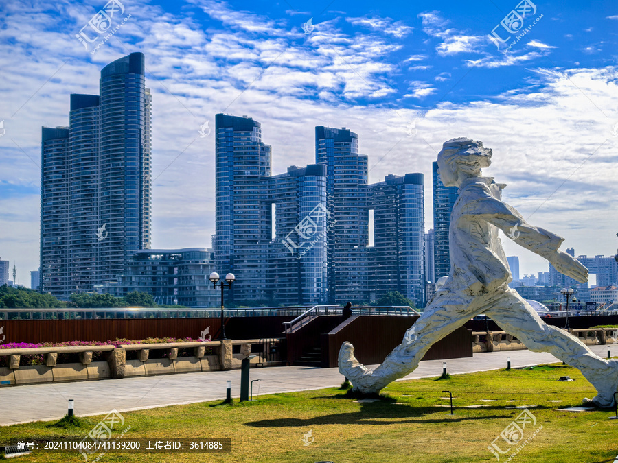 白鹅潭大湾区艺术中心雕塑
