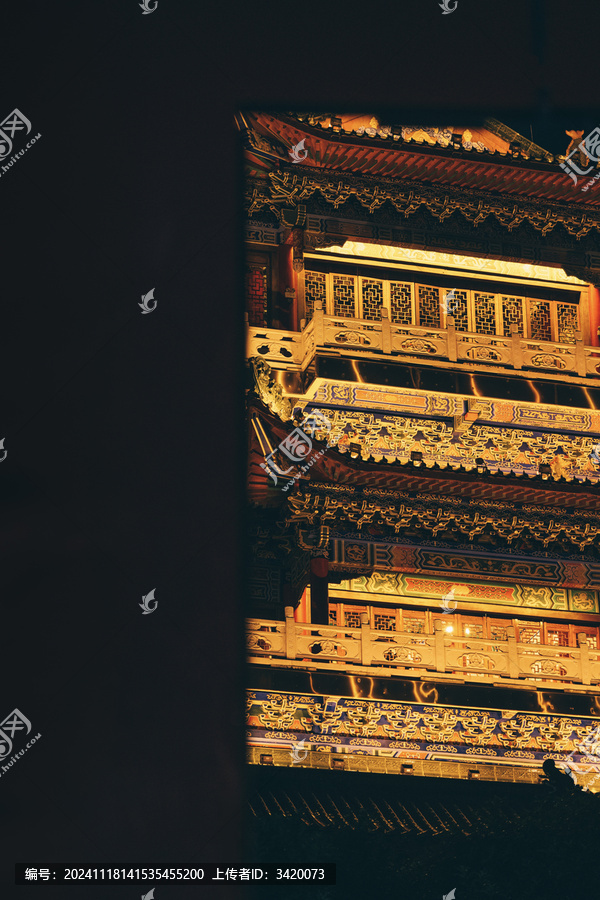夜晚的寺庙楼阁广西柳州西来古寺夜景