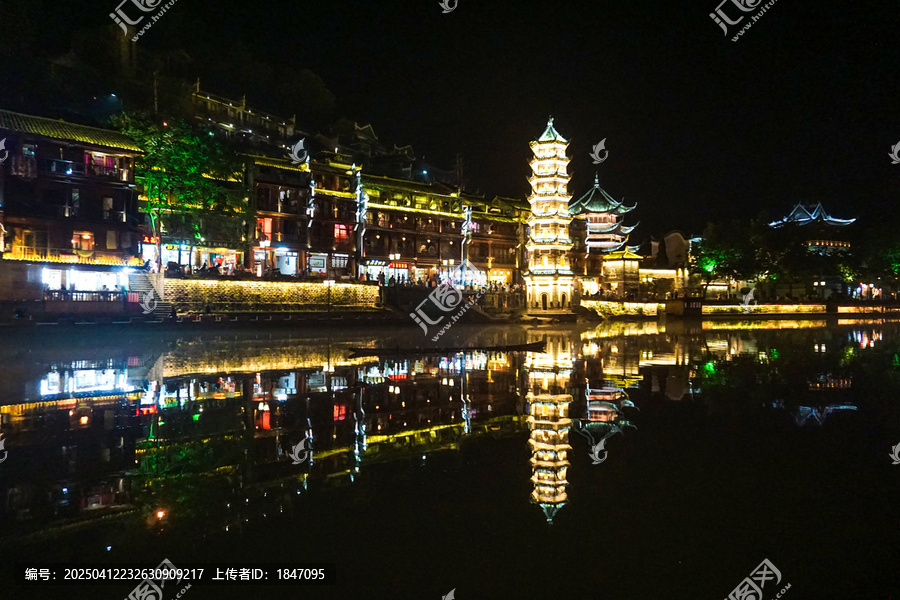 凤凰古城