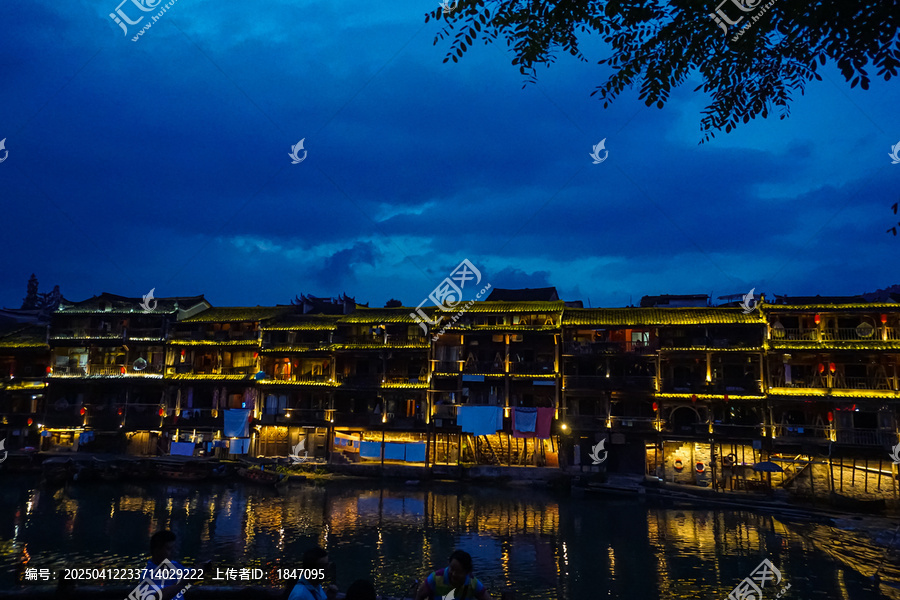 湖南凤凰古城夜景