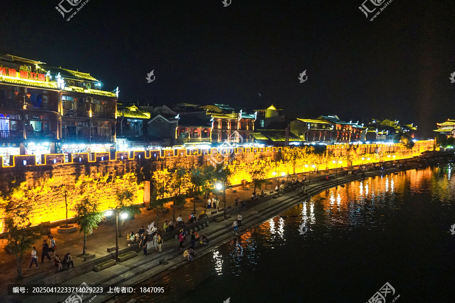 湖南凤凰古城夜景